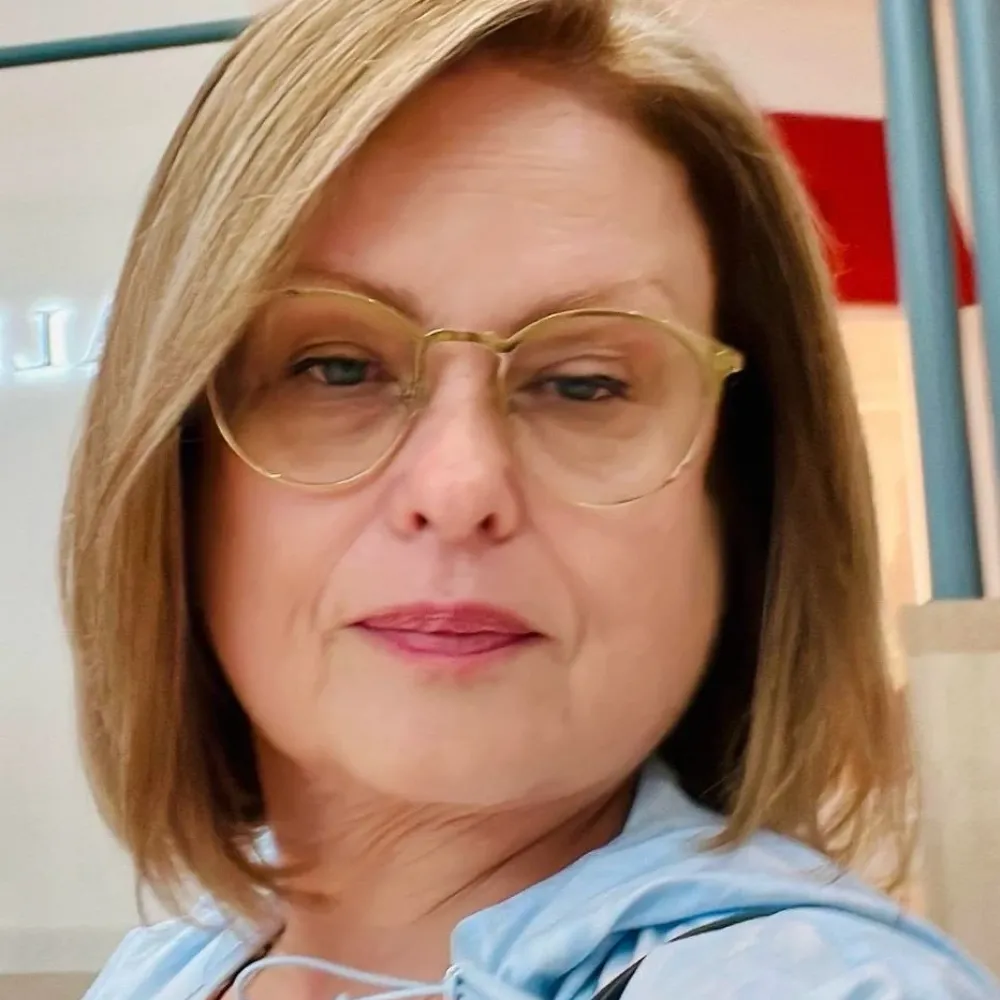 Irina Genin - Insurance Agent