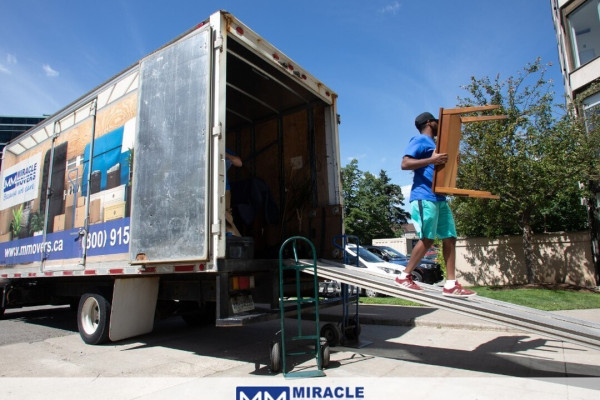 Miracle Movers Etobicoke - Gallery 1